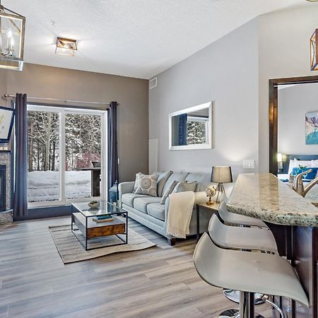Nature'S Nook By Instant Suites Pool & Hottub Canmore Buitenkant foto
