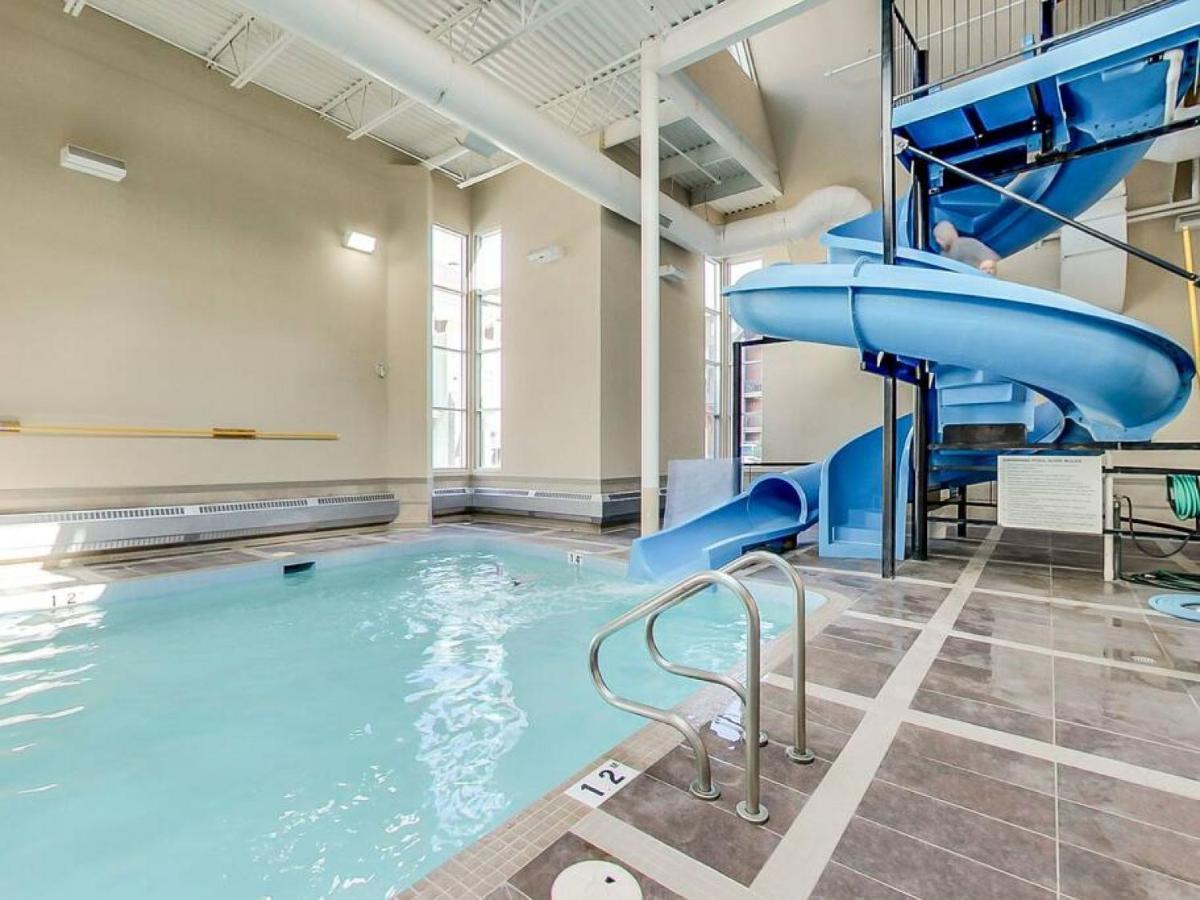 Nature'S Nook By Instant Suites Pool & Hottub Canmore Buitenkant foto