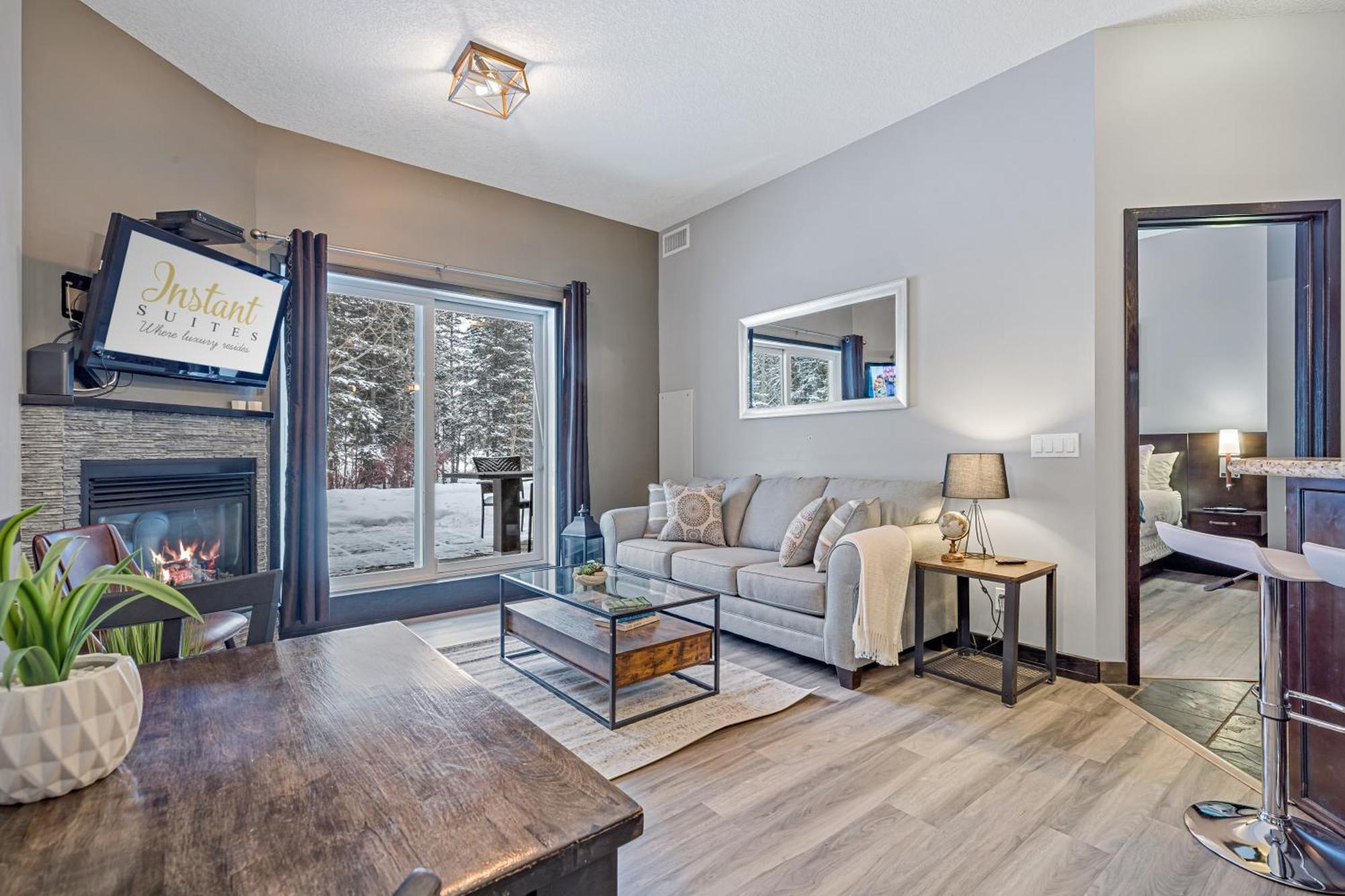 Nature'S Nook By Instant Suites Pool & Hottub Canmore Buitenkant foto