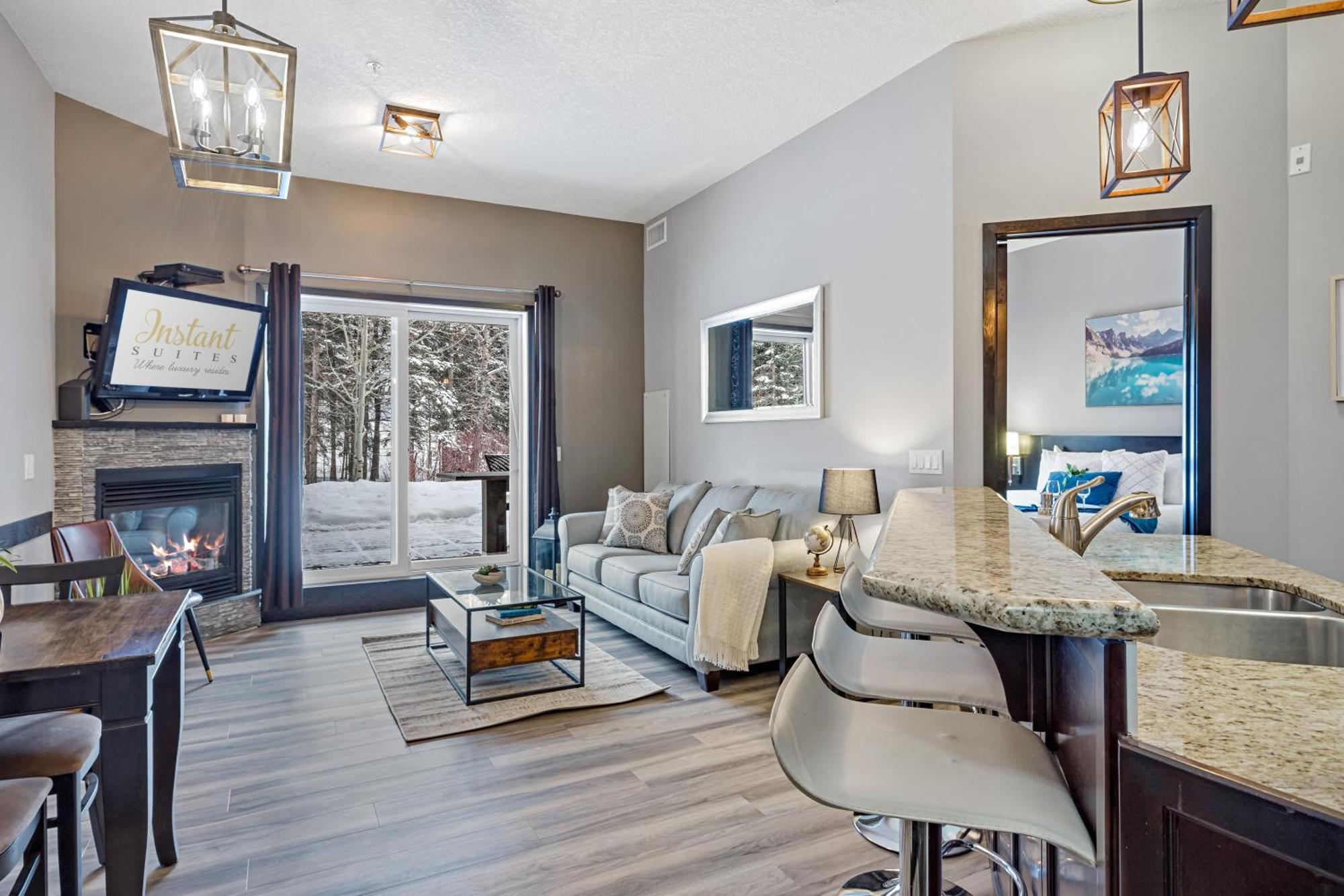 Nature'S Nook By Instant Suites Pool & Hottub Canmore Buitenkant foto